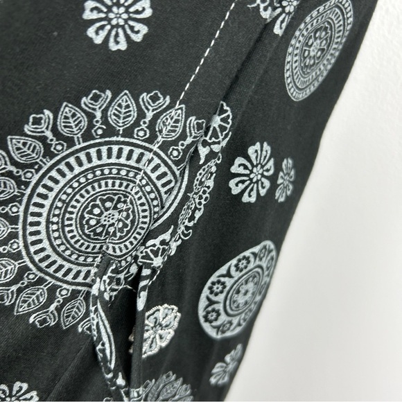 Leopards & Roses Mandala 3/4 Sleeves Black White Tunic Top Small - Picture 10 of 15